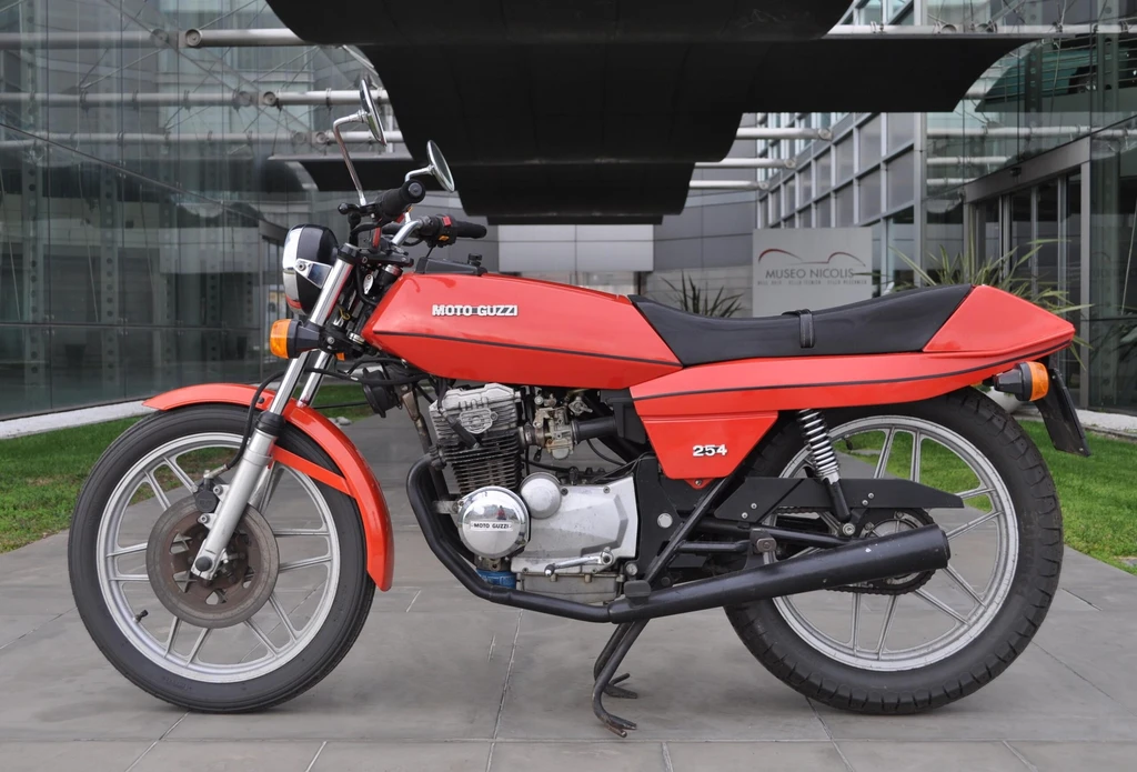 Moto Guzzi 254 (1977 - 81)