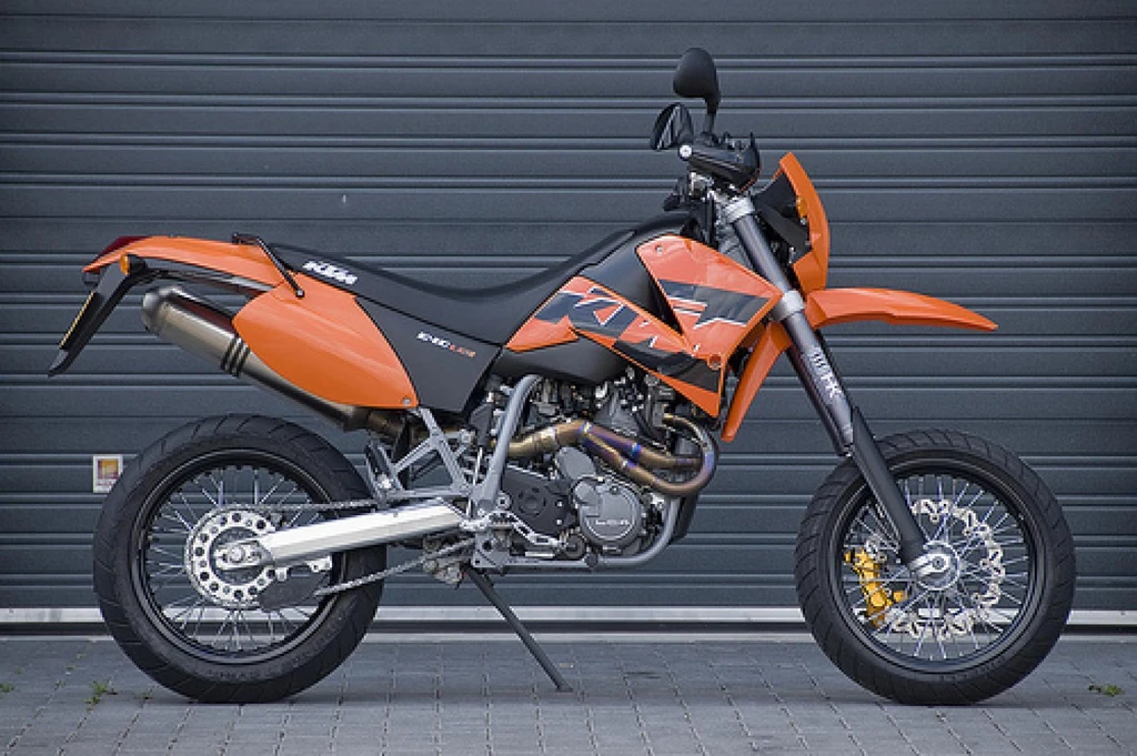 KTM 640 LC4Supermoto (2001 - 2002)