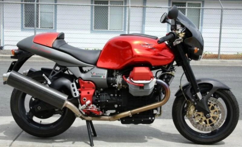 Moto Guzzi V 11 Sport Naked (2002)