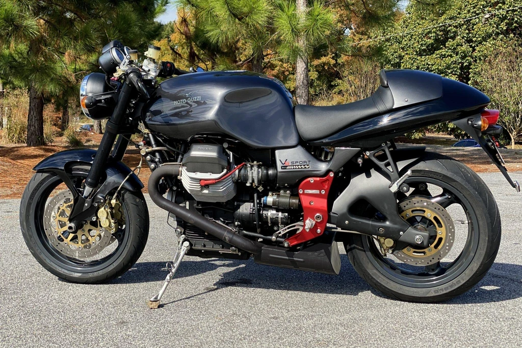 Moto Guzzi V 11 Sport Naked (2002)