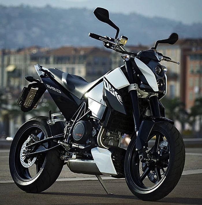 KTM 690 Duke (2009)
