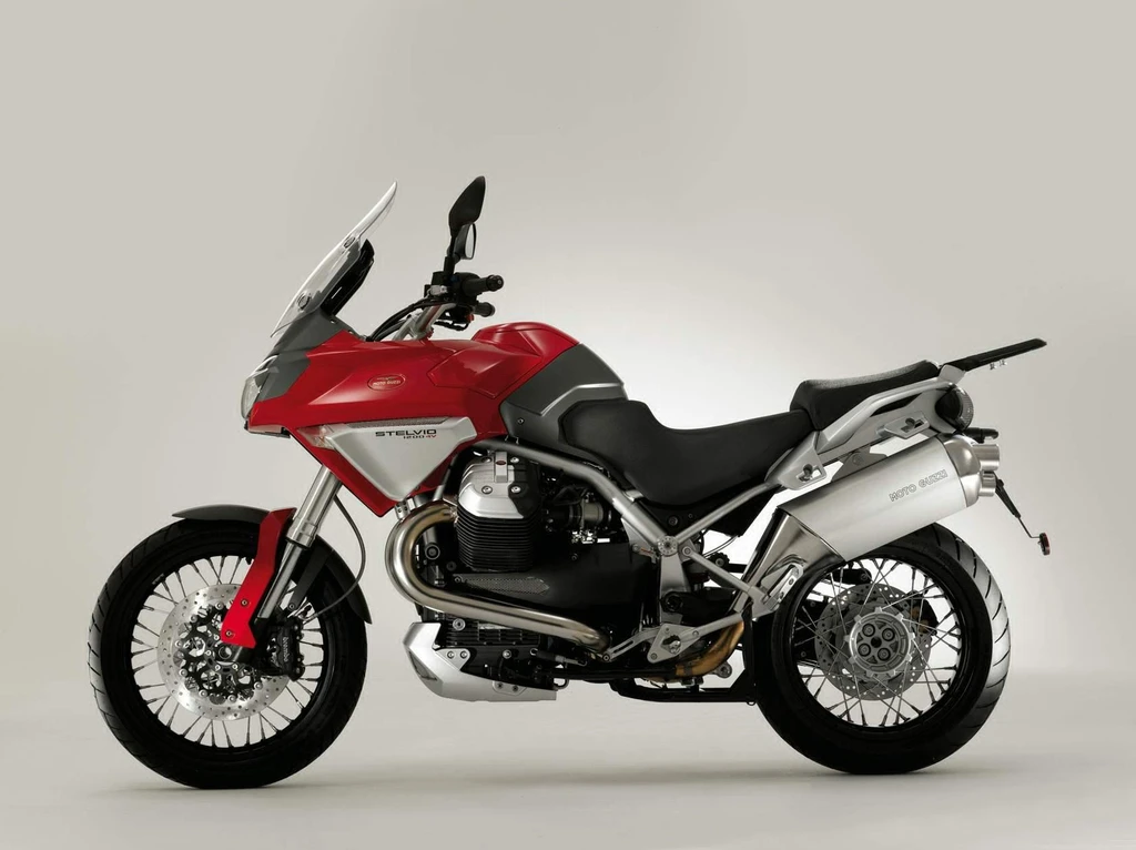 Moto Guzzi Stelvio 1200 (2009)
