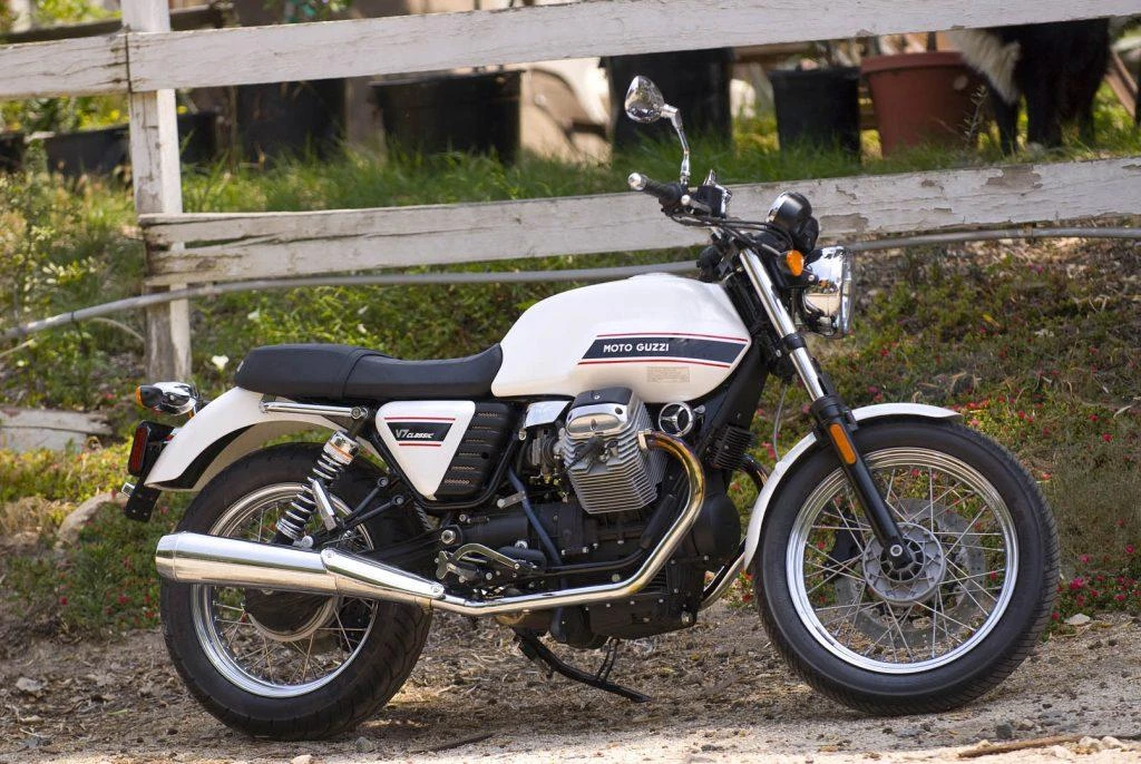 Moto Guzzi V7 Classic (2010 - 2011)