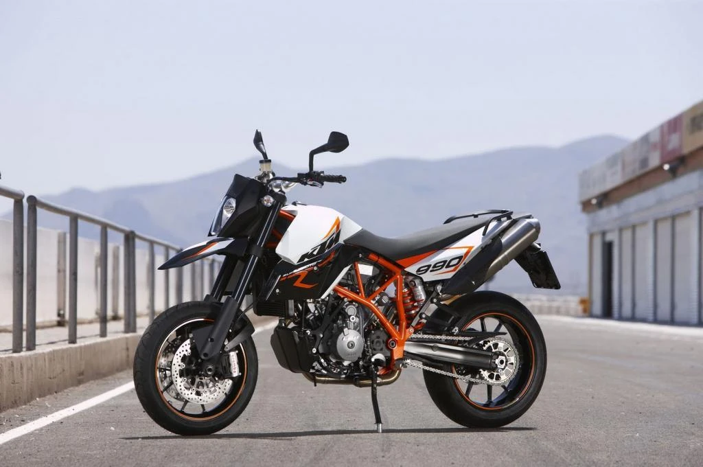 KTM 990 Supermoto (2010)
