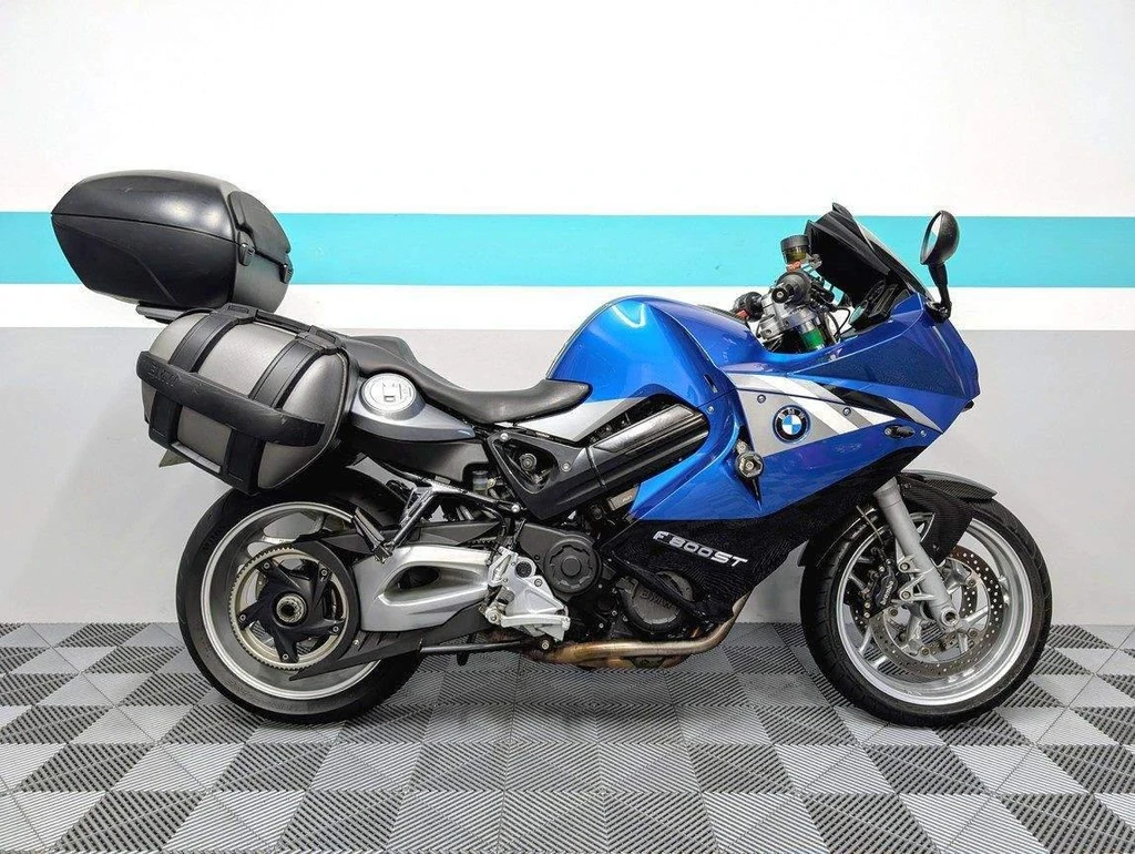 BMW F 800ST (2011)
