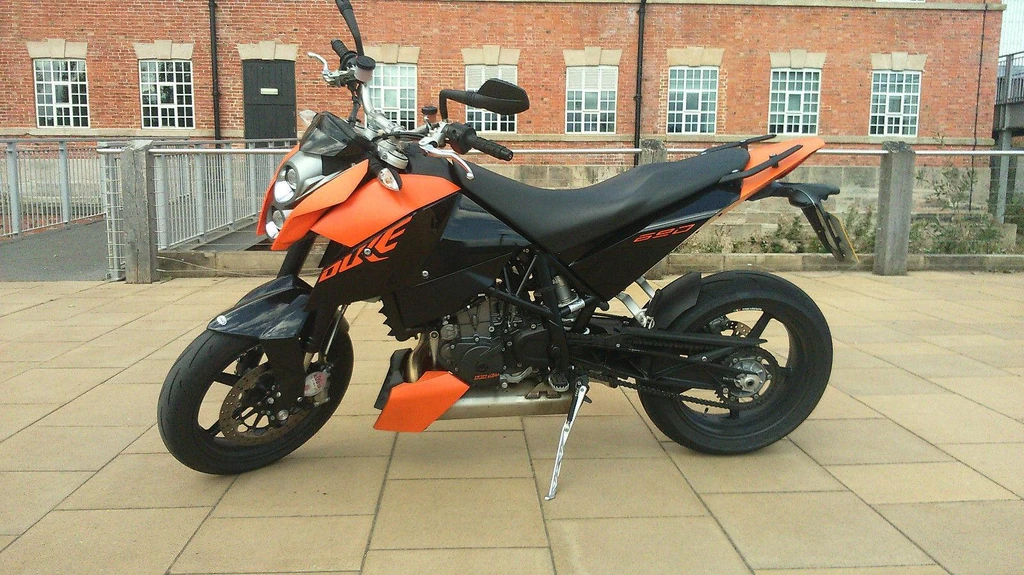 KTM 690 Duke (2011)