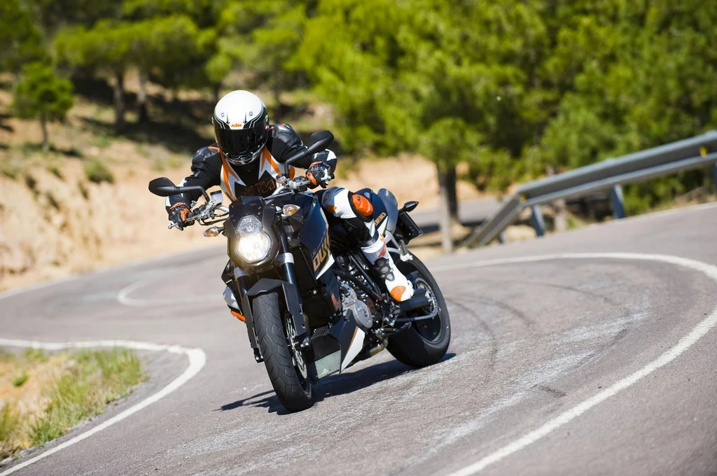 KTM 990 Super Duke R (2011)
