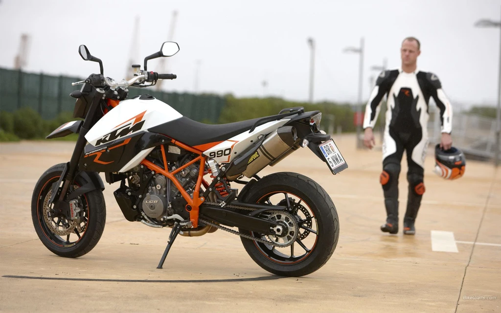 KTM 990 Supermoto R (2011)