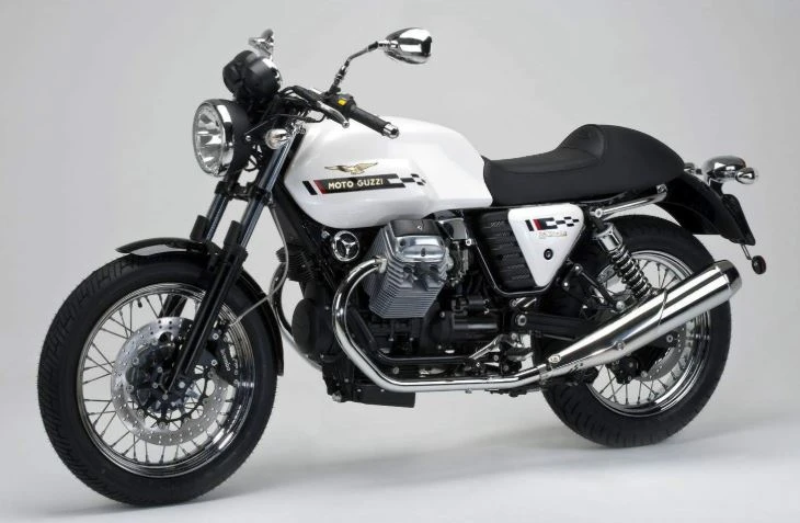 Moto Guzzi V7CafClassic (2011)