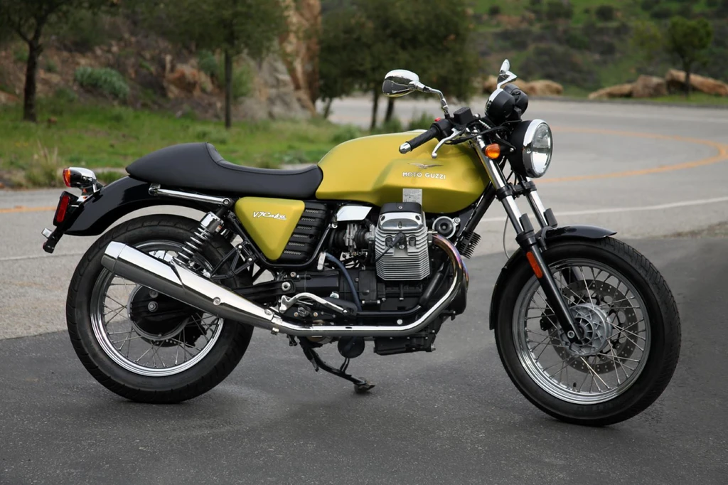Moto Guzzi V7CafClassic (2011)