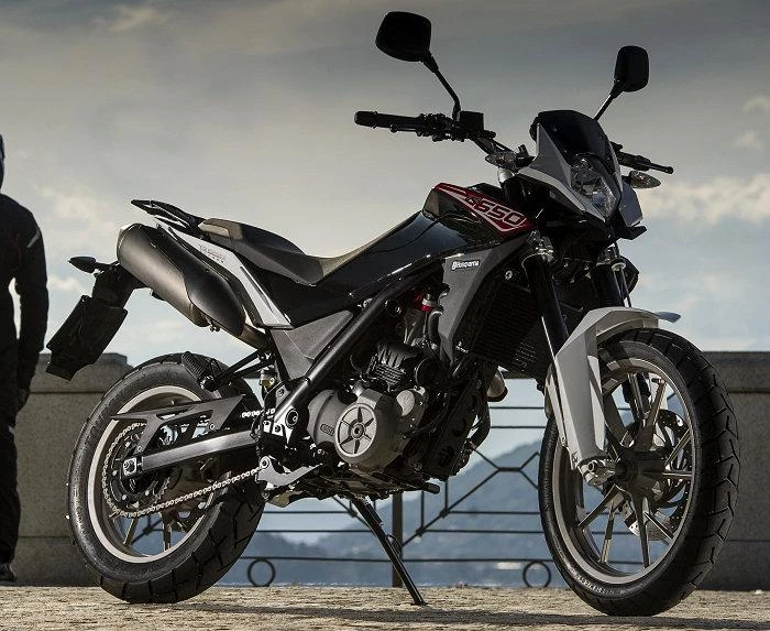 Husqvarna TR 650 Strada (2013 - 2014)