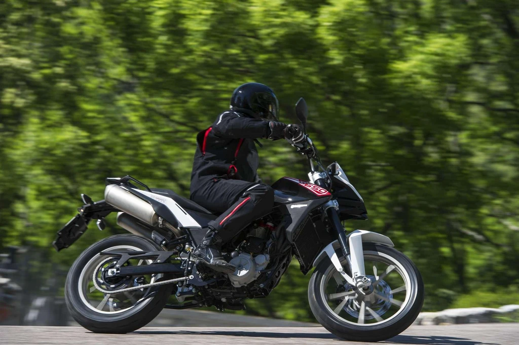 Husqvarna TR 650 Strada (2013 - 2014)