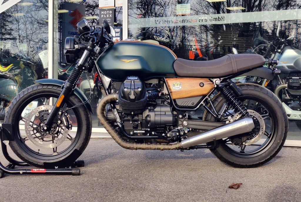 Moto Guzzi V7 Stone (2013)