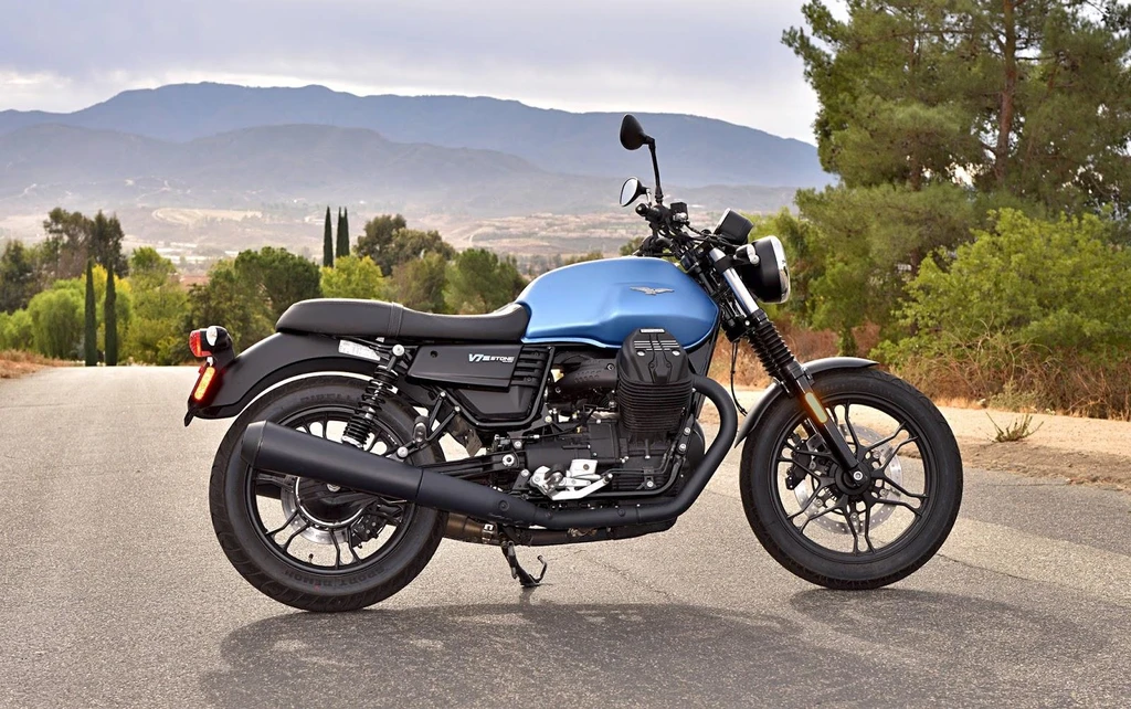Moto Guzzi V7 III Stone (2017 - 2018)