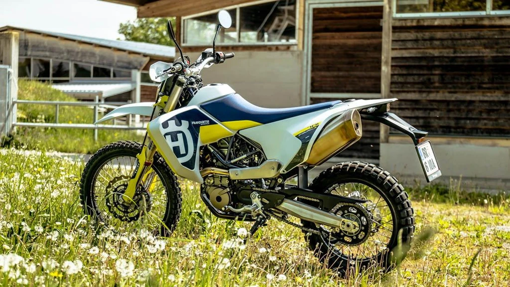 Husqvarna 701 Enduro LR Long Range (2020)