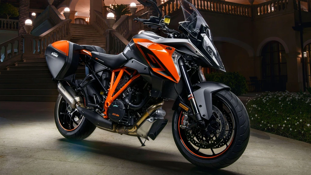 KTM 1290 Super Duke GT (2020)