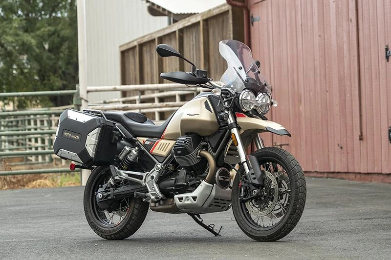 Moto Guzzi V85 TT Travel (2020)