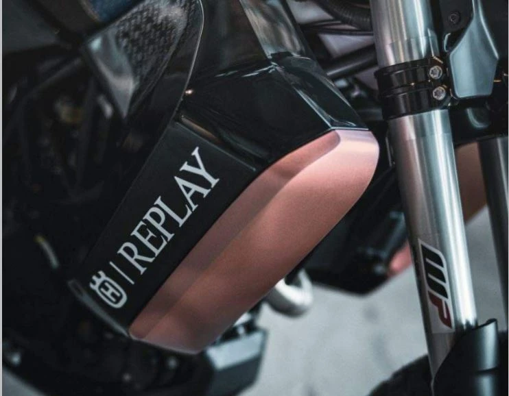 Husqvarna 701 Enduro LR REPLAY Special Edition (2021)