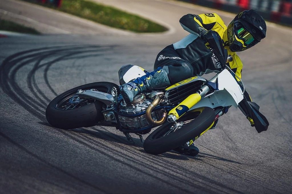 Husqvarna FS 450 Supermoto (2021)