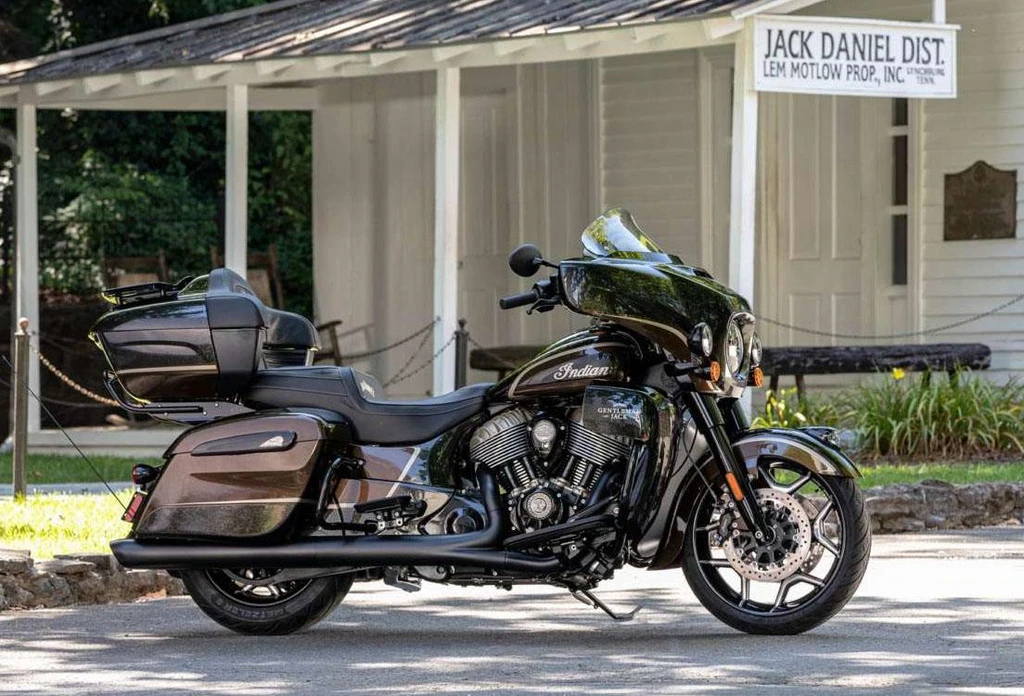 Indian Roadmaster Dark Horse Jack Daniel's 116 (2021)