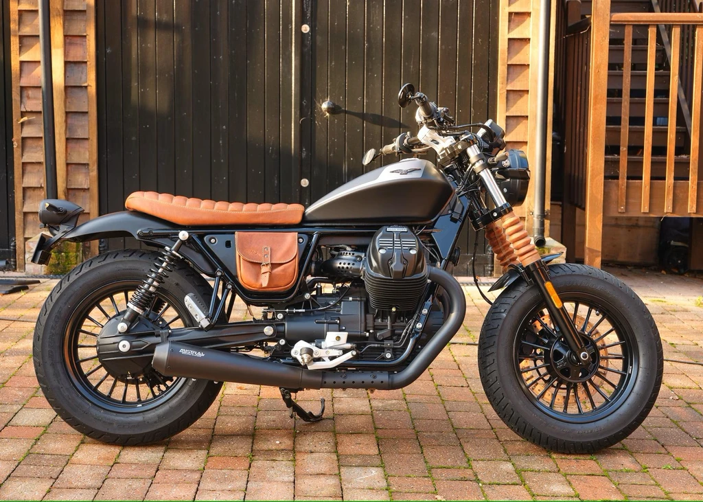 Moto Guzzi V9 Bobber (2021)