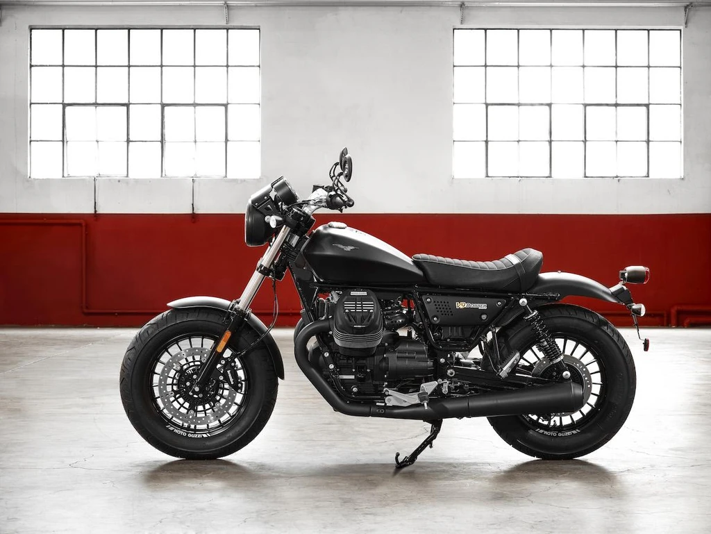Moto Guzzi V9 Bobber (2021)