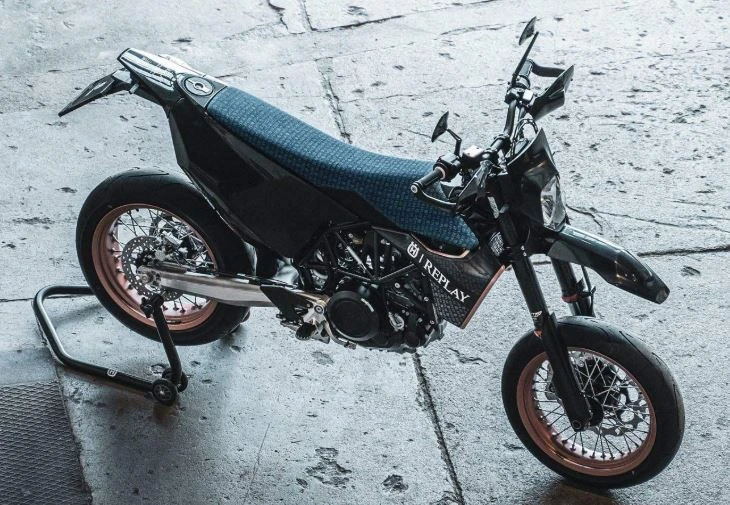 Husqvarna Supermoto 701 REPLAY Special Edition (2021)