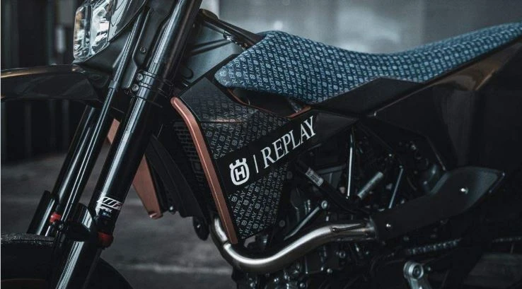 Husqvarna Supermoto 701 REPLAY Special Edition (2021)