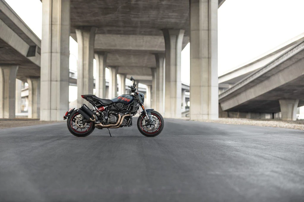 Indian FTR 1200SE Stealth Gray Special Edition (2022)