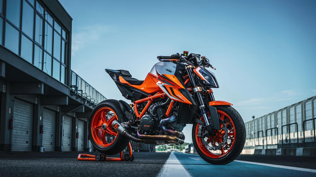 KTM 1290 Super Duke R (2022)