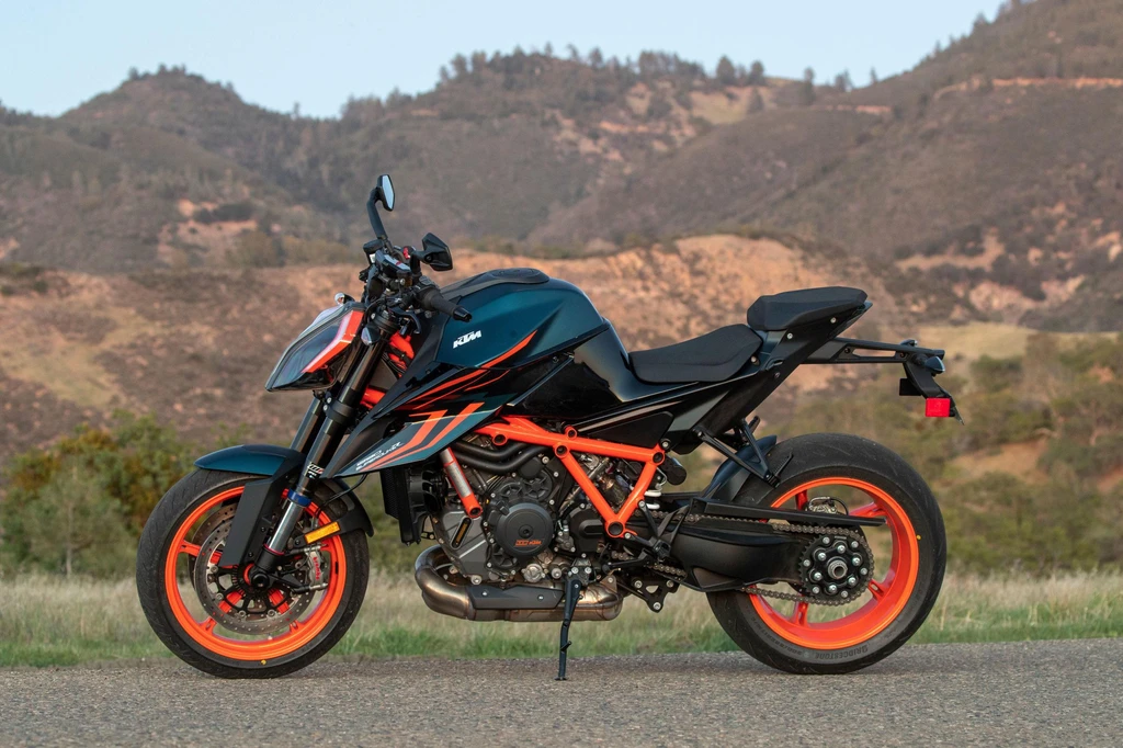 KTM 1290 Super Duke R Evo (2022)