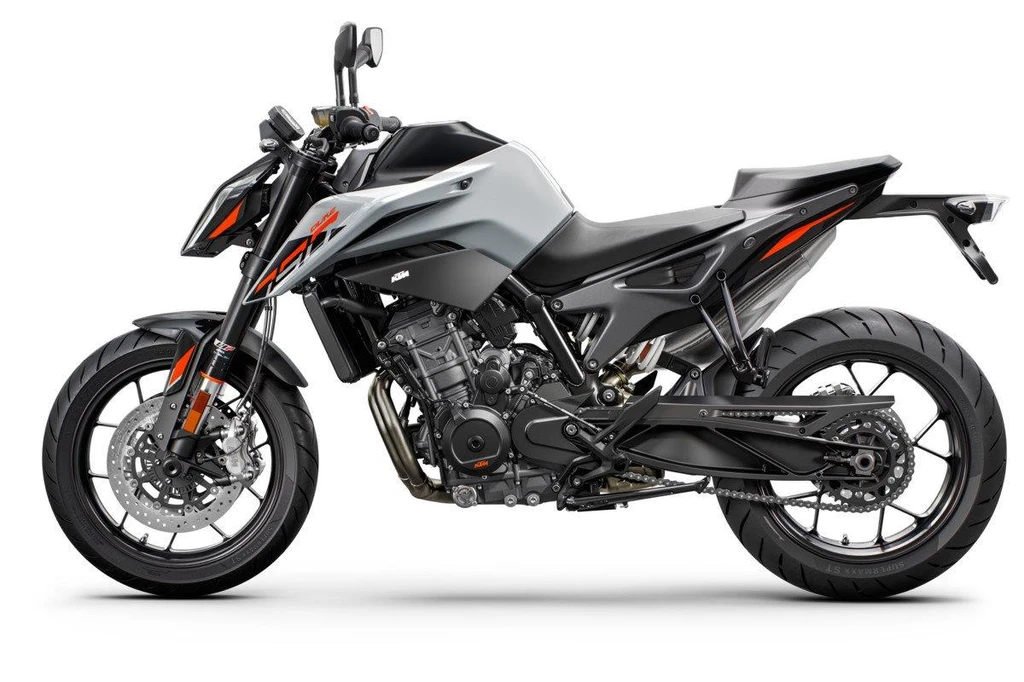 KTM 790 Duke (2022)
