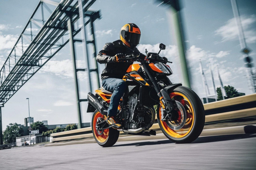 KTM 890 Duke GP (2022)