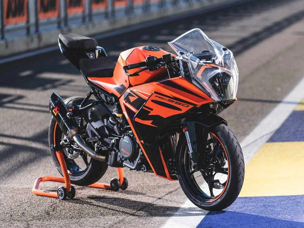 KTM RC 390 (2022)