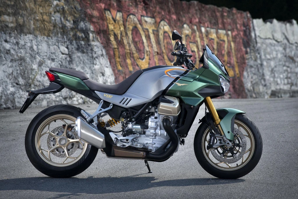 Moto Guzzi V100 Mandello (2022)
