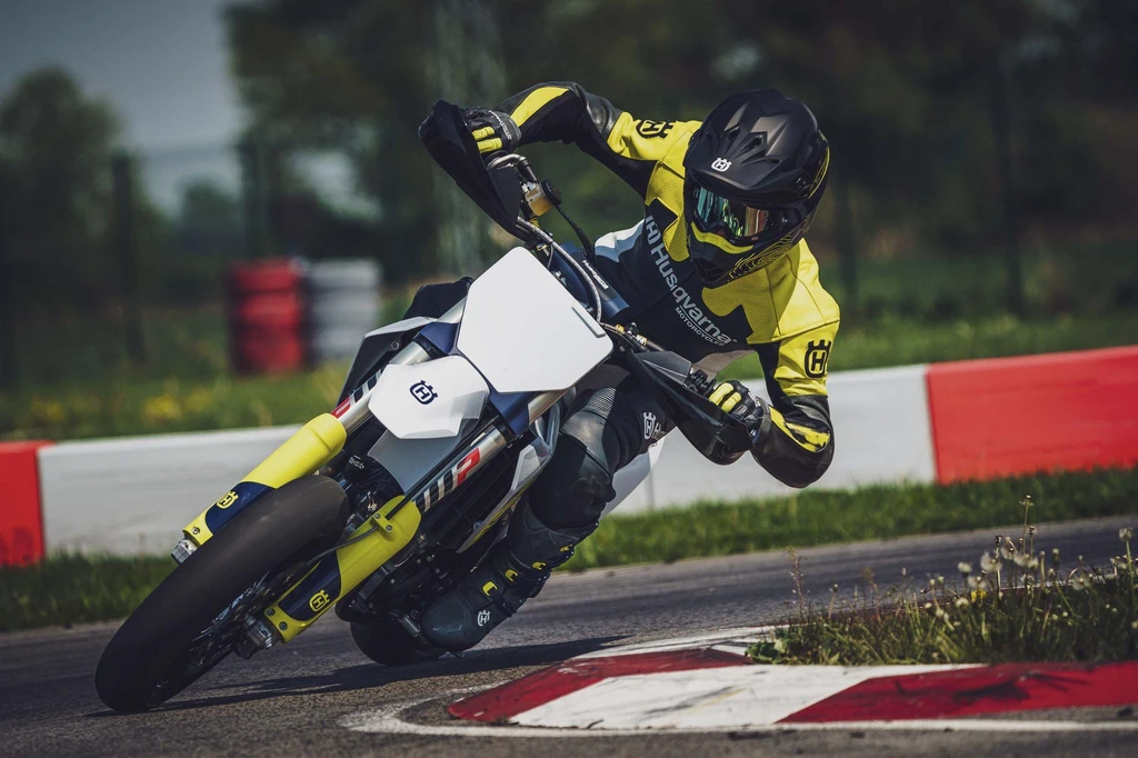 Husqvarna FS 450 Supermoto (2023)