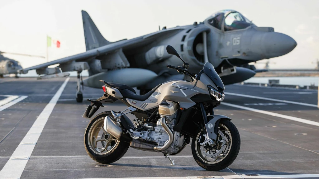 Moto Guzzi V100 Mandello Aviazione Navale Limited Edition (2023)